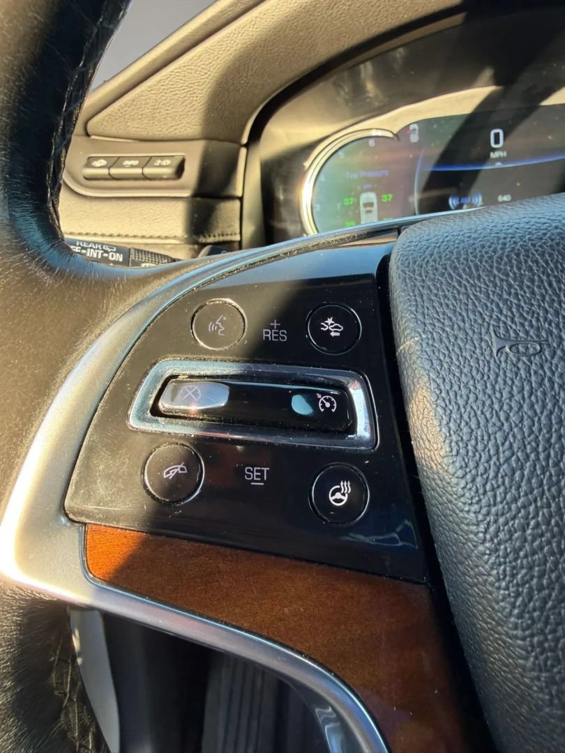 Used 2016 Cadillac Escalade Premium RWD image 26