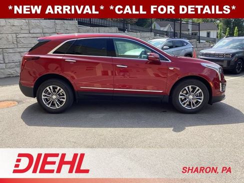 Used 2021 Cadillac XT5 Premium Luxury AWD/4WD image 8
