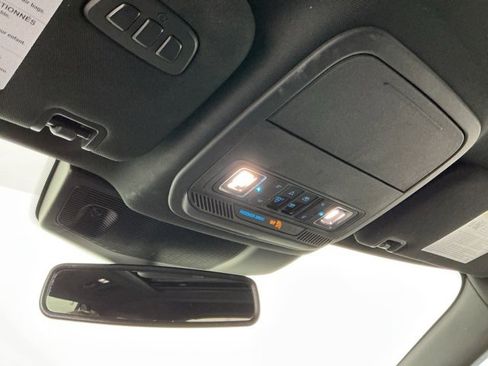 Used 2020 Ford Explorer Platinum image 25