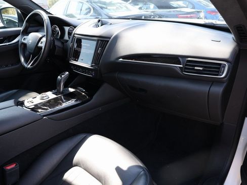 Used 2022 Maserati Levante GT image 20