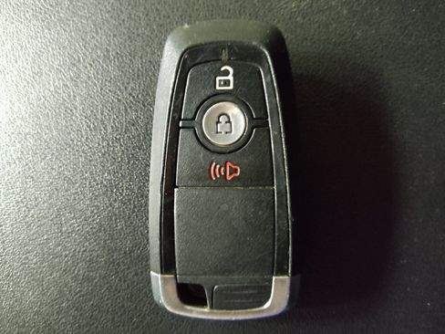 Used 2023 Ford Edge SEL AWD/4WD image 32