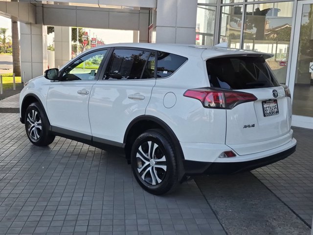 Used 2018 Toyota RAV4 LE w/ Carpet Mat Package FWD image 11