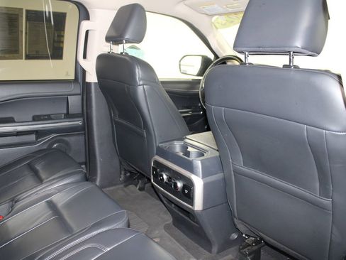 Used 2024 Ford Expedition Max XLT image 36