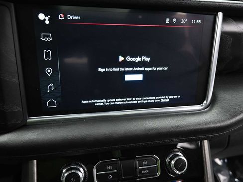 Used 2024 GMC Yukon Denali w/ Advanced Technology Package image 18