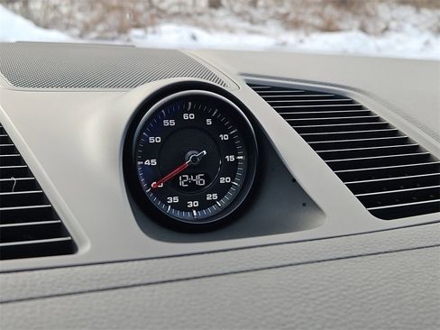 Certified 2022 Porsche Cayenne Coupe image 19