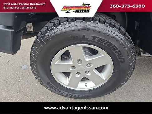 Used 2013 Jeep Wrangler Sport AWD/4WD image 21