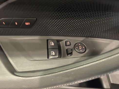 Used 2025 BMW 430i xDrive Coupe w/ Premium Package image 11