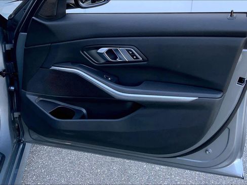 Used 2023 BMW 330i xDrive Sedan w/ Premium Package image 23