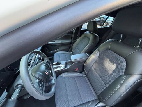 Used 2025 Buick Envista Preferred FWD image 36