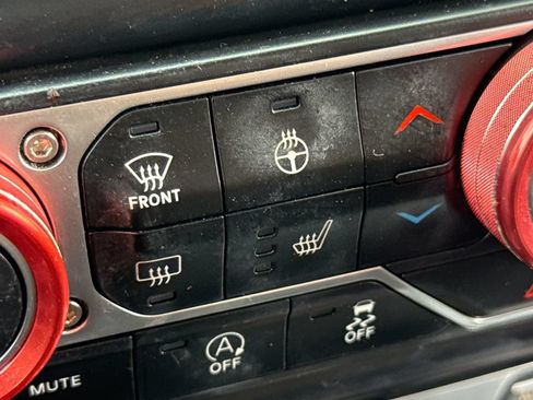 Used 2019 Jeep Wrangler Unlimited Rubicon AWD/4WD image 39