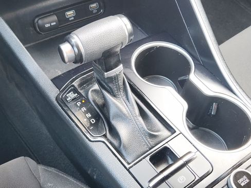Used 2022 Kia K5 LXS FWD image 19
