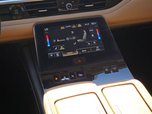 Used 2025 INFINITI QX80 Sensory AWD/4WD image 19