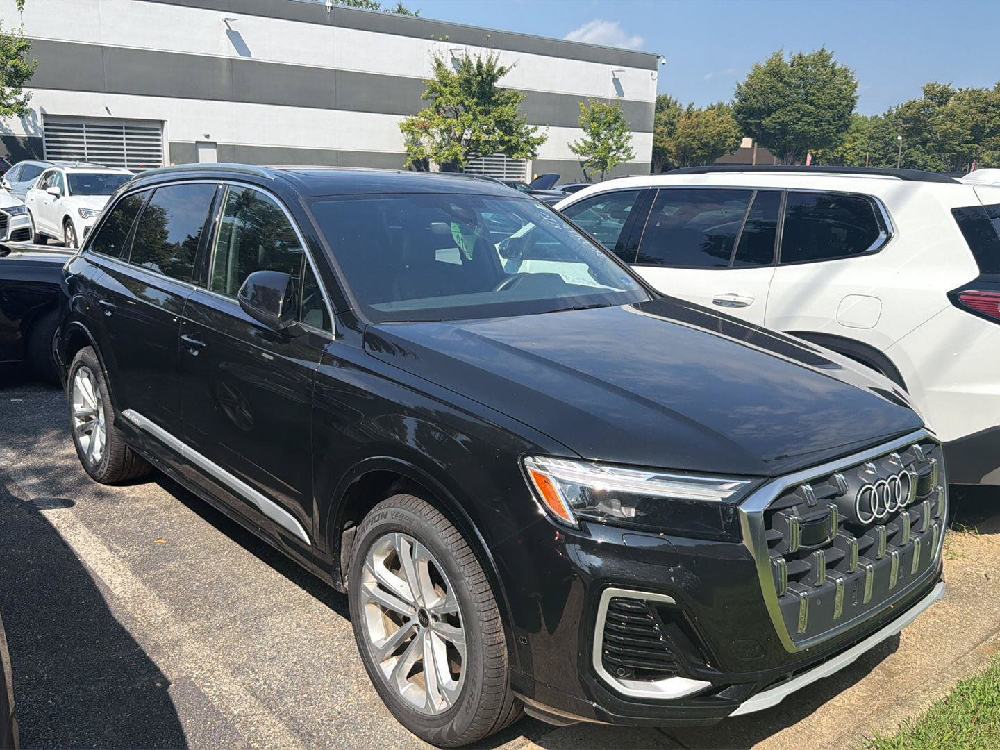 Used 2025 Audi Q7 3.0T Premium Plus AWD/4WD image 3