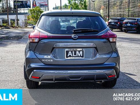 Used 2025 Nissan Kicks Play S image 11