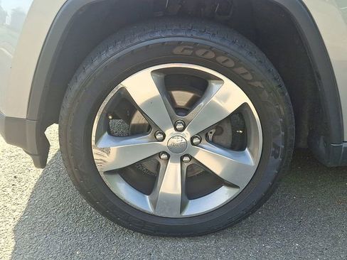 Used 2015 Jeep Grand Cherokee Limited AWD/4WD image 28