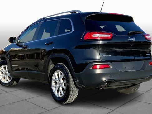 Used 2016 Jeep Cherokee Latitude w/ Cold Weather Group image 11