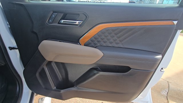 Used 2024 GMC Canyon Denali AWD/4WD image 19