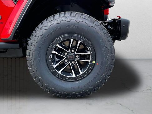 New 2026 Jeep Wrangler Unlimited Rubicon AWD/4WD image 32