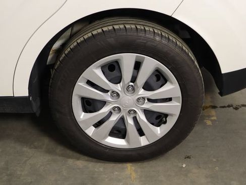 Used 2023 Kia Soul LX FWD image 36