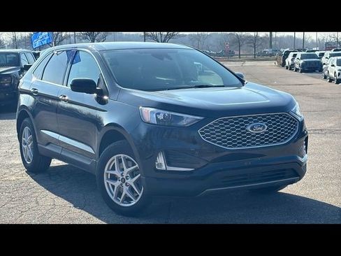 Certified 2023 Ford Edge SEL w/ Convenience Package AWD/4WD image 2