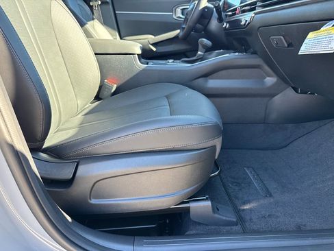 New 2026 Kia Sorento S AWD/4WD image 13
