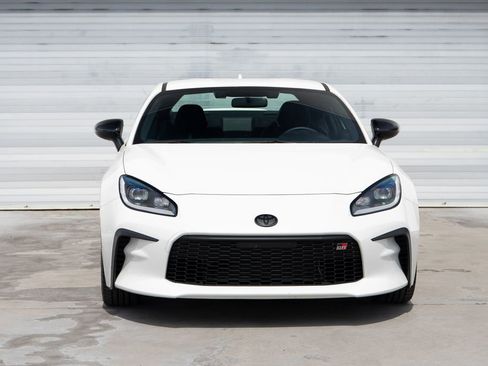Used 2024 Toyota GR86 Premium image 2