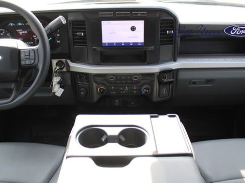 Used 2024 Ford F250 XL w/ XL Chrome Package image 14