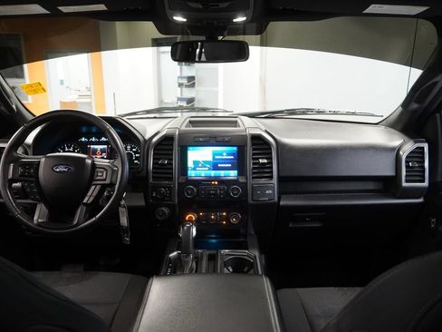 Used 2020 Ford F150 XLT w/ Equipment Group 302A Luxury AWD/4WD image 19