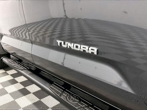 Used 2025 Toyota Tundra Limited AWD/4WD image 11