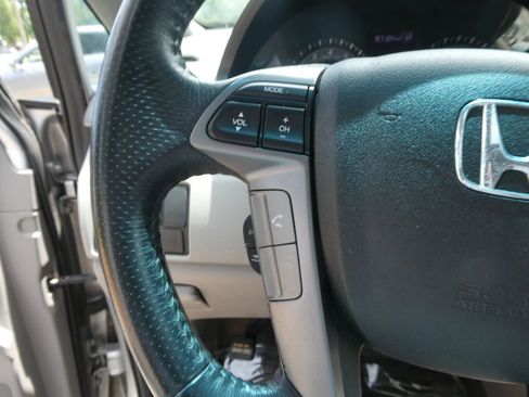 Used 2011 Honda Odyssey EX-L image 19