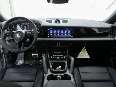 New 2026 Porsche Cayenne S image 13