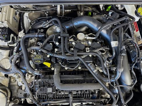 Used 2020 Ford Fusion SE image 39