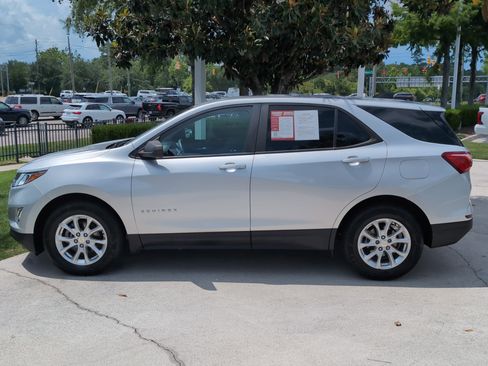 Used 2021 Chevrolet Equinox LS FWD image 7