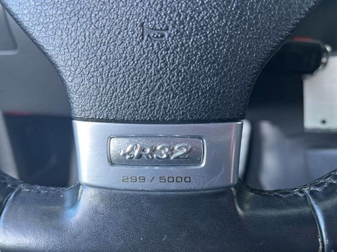 Used 2008 Volkswagen R32 AWD/4WD image 10