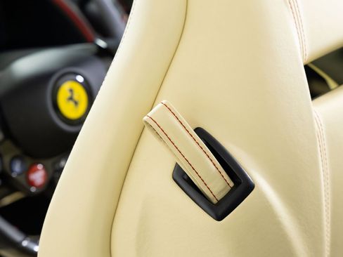 Used 2021 Ferrari 812 GTS image 46