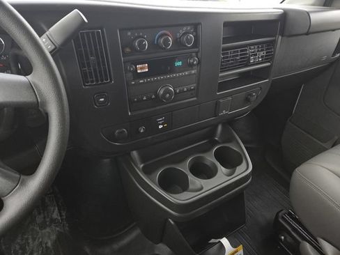 New 2026 GMC Savana 2500 w/ Enhanced Convenience Package RWD image 31