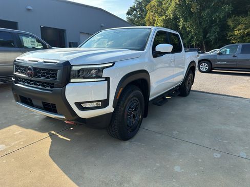 New 2026 Nissan Frontier Pro-X image 8