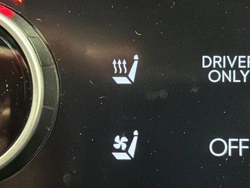 Used 2025 Hyundai Tucson Limited AWD/4WD image 30