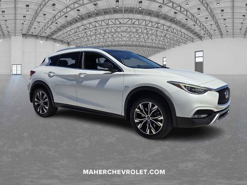 Used 2018 INFINITI QX30 Premium w/ Navigation Package AWD/4WD image 1