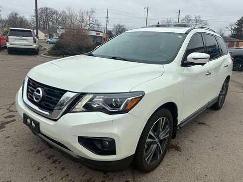 Used 2019 Nissan Pathfinder Platinum image 1