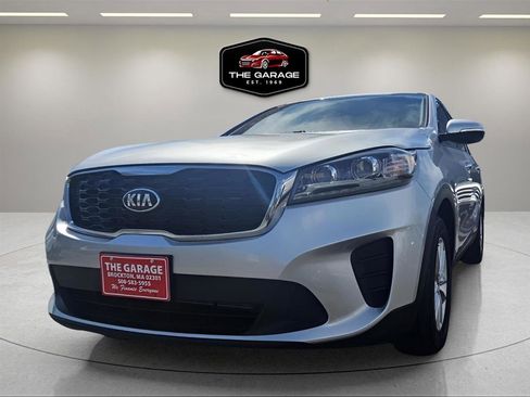 Used 2020 Kia Sorento LX AWD/4WD image 2