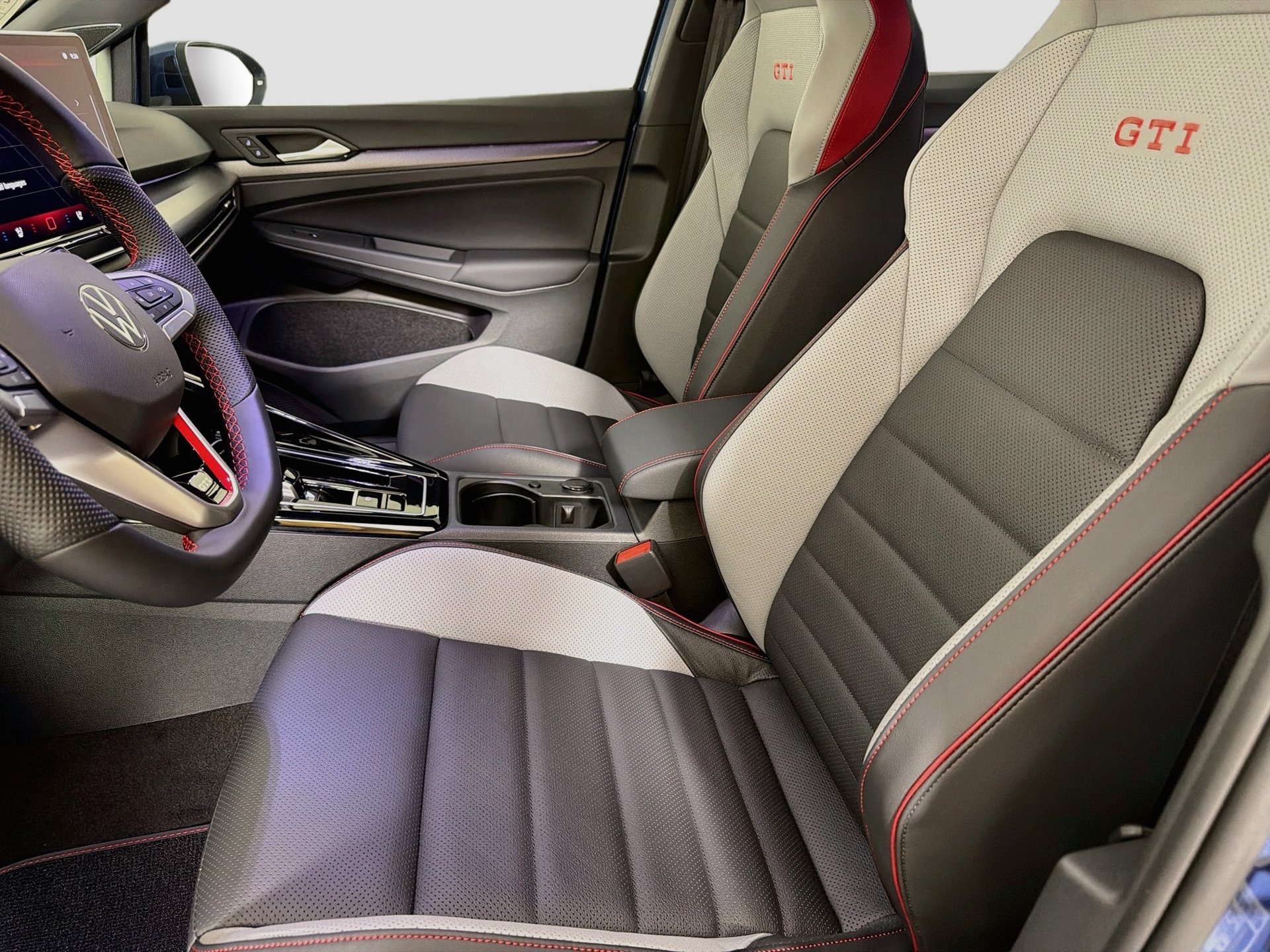 New 2026 Volkswagen GTI SE FWD image 21
