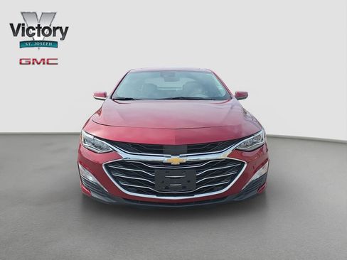 Used 2019 Chevrolet Malibu Premier w/ Sun and Wheel Package FWD image 2