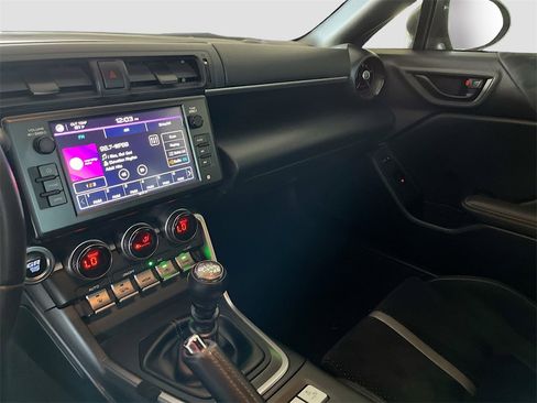 Used 2023 Toyota GR86 Premium image 23