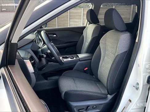 Certified 2023 Nissan Rogue SV image 8