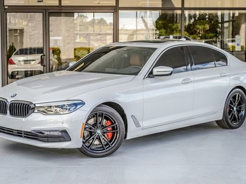 Used 2018 BMW 540i w/ Premium Package RWD image 2