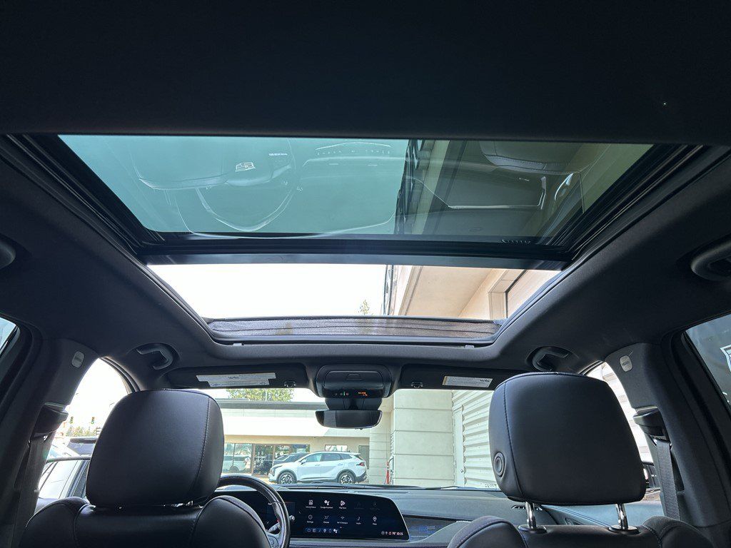 Certified 2024 Cadillac XT4 Sport AWD/4WD image 14