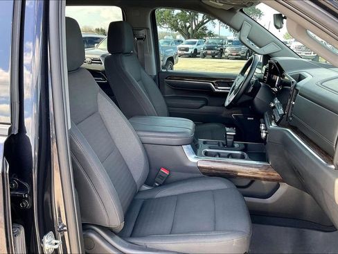 Used 2025 GMC Sierra 1500 Elevation image 30