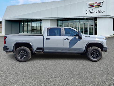 Used 2024 Chevrolet Silverado 2500 ZR2 w/ ZR2 Bison Edition AWD/4WD image 7