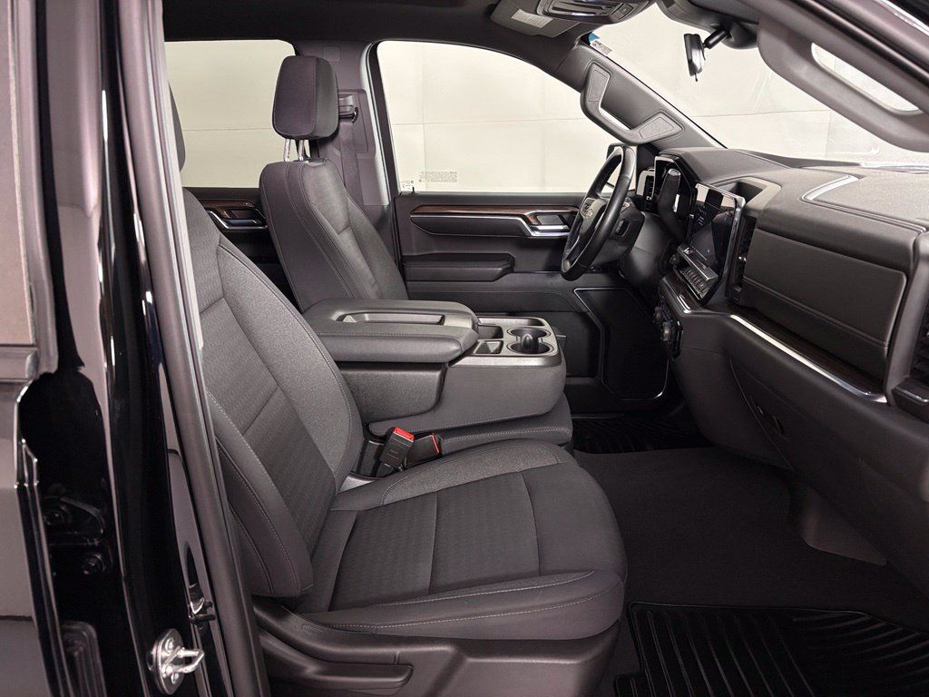 Certified 2023 Chevrolet Silverado 1500 LT AWD/4WD image 47